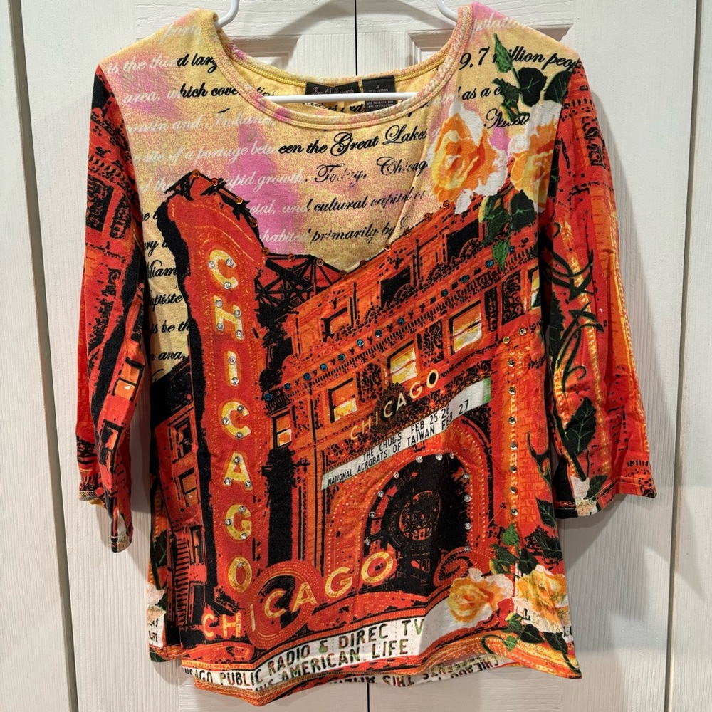 FRENCH POSTCARDS Women’s Handcrafted Chicago Scene 3/4 Sleeve Tee Shirt - size S